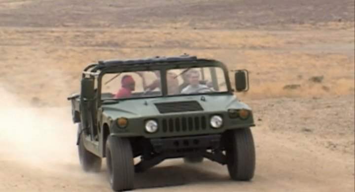 AM General HMMWV M1043