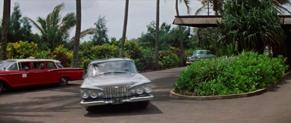 Mercury Monterey Airport Limousine