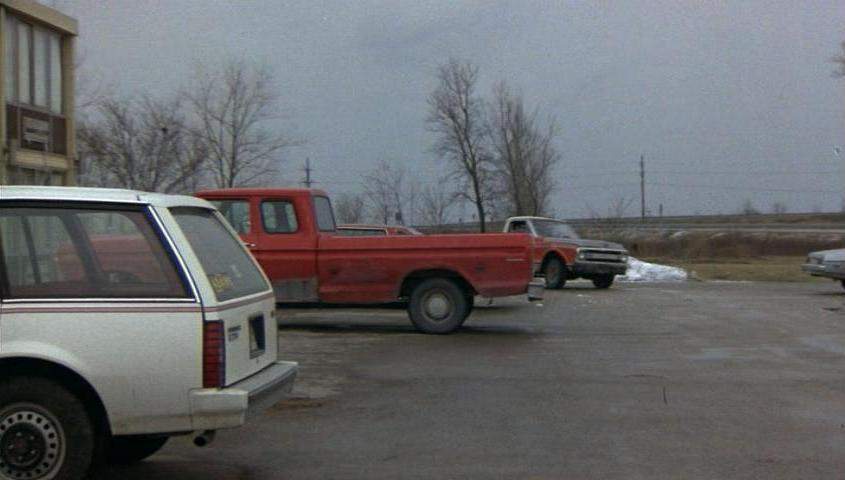 Pontiac Sunbird Safari