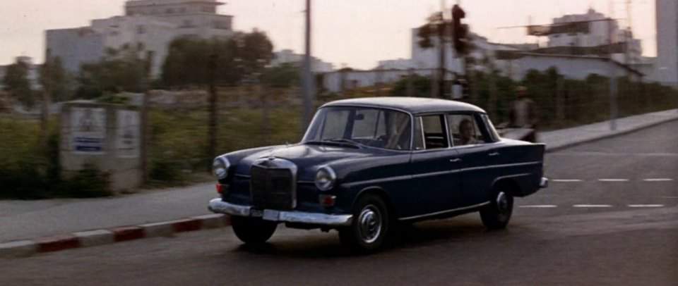 Mercedes-Benz 200 D
