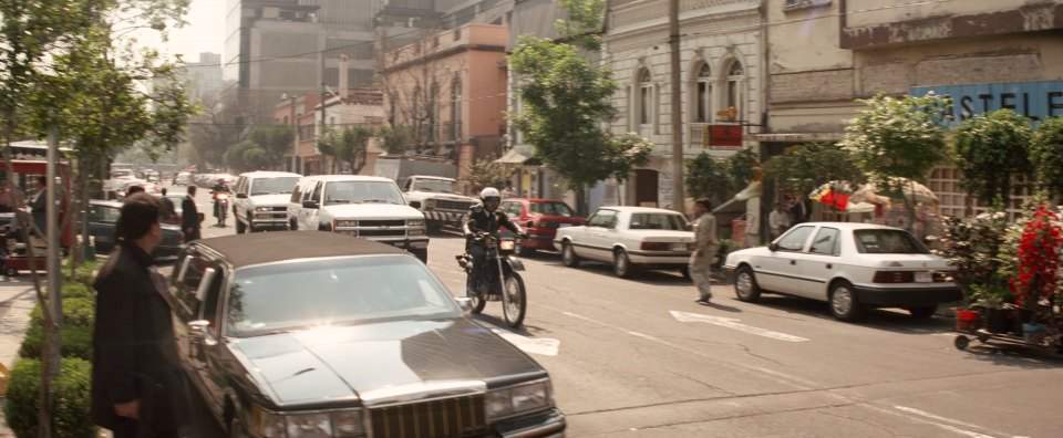 Lincoln Town Car Stretched Limousine