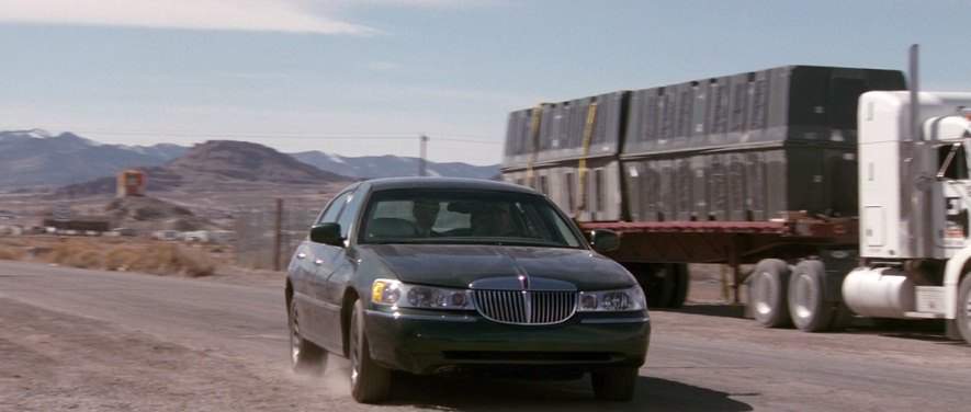 1998 Lincoln Town Car in The Core