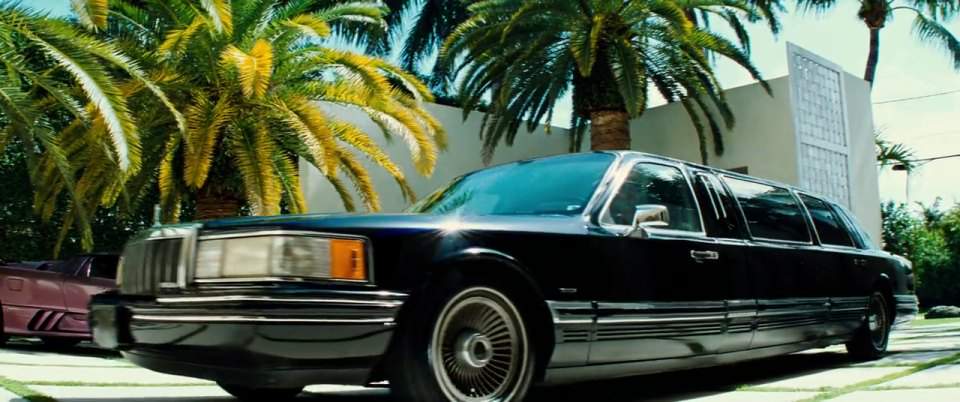 Lincoln Town Car Stretched Limousine