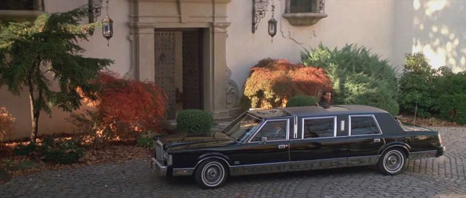 Lincoln Town Car Stretched Limousine