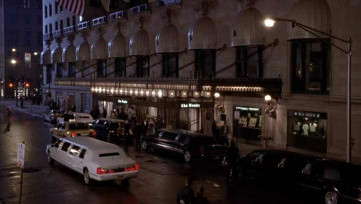 Lincoln Town Car Stretched Limousine