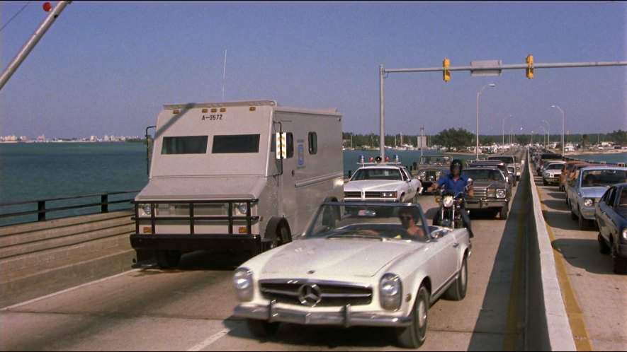 Mercedes-Benz 280 SL