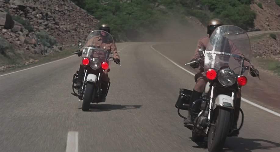 Harley-Davidson FLHP Electra Glide