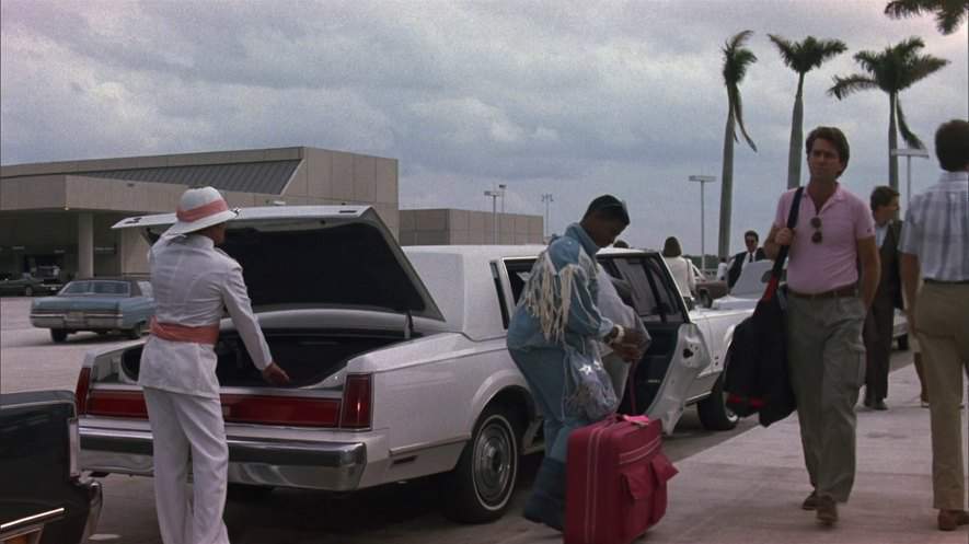 Lincoln Town Car Stretched Limousine
