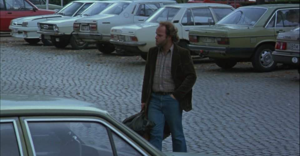 Audi 100 C2