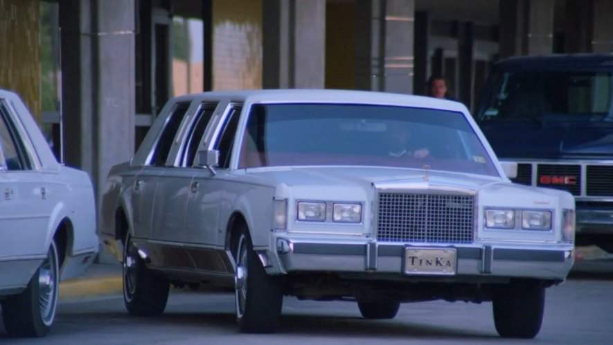 Lincoln Town Car Stretched Limousine