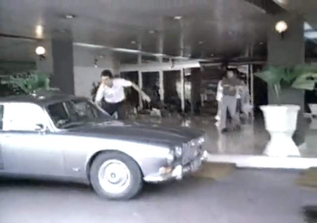 Jaguar XJ6