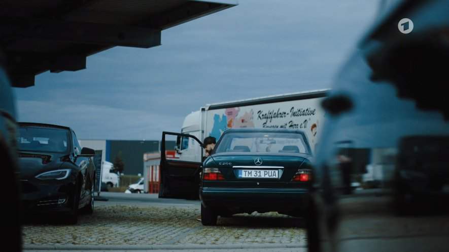 Mercedes-Benz E 200