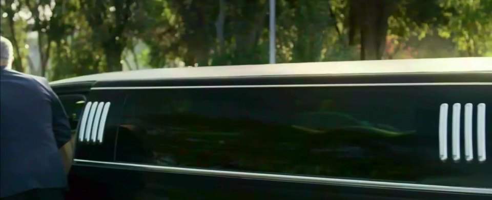 Lincoln Town Car Stretched Limousine