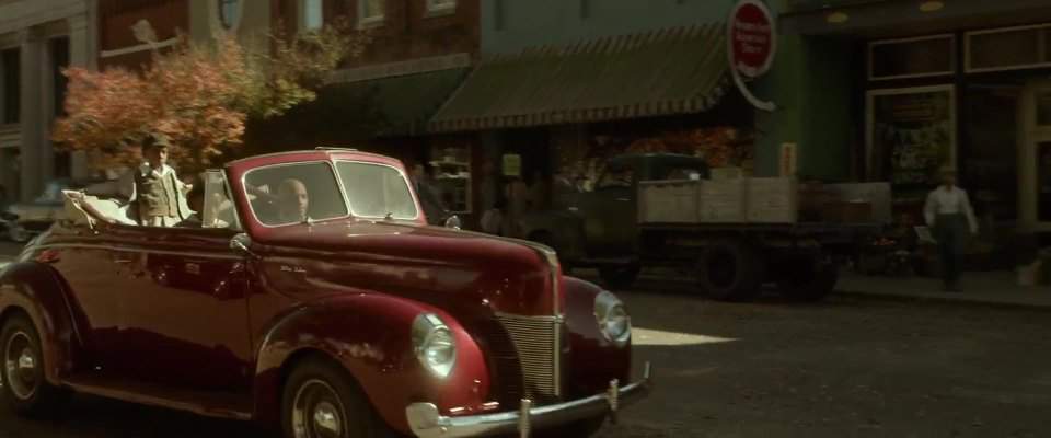 Ford De Luxe