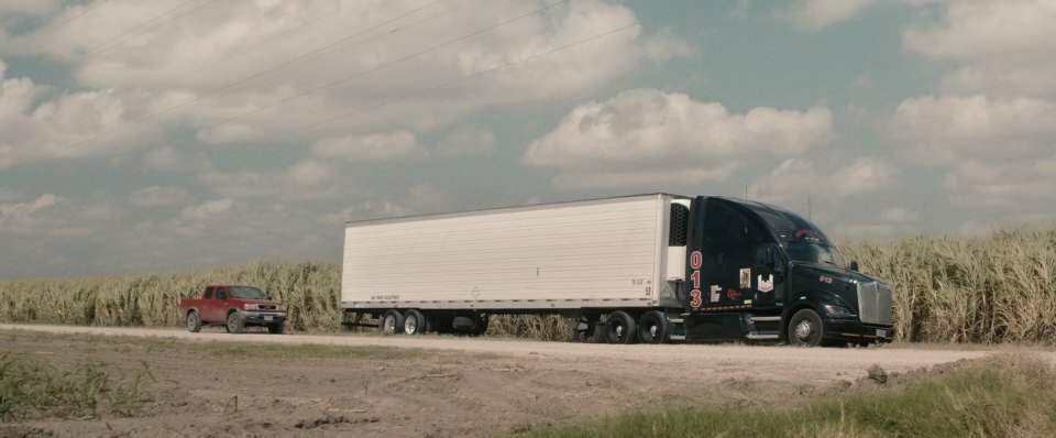 Kenworth T-700