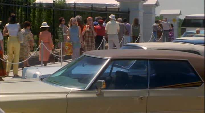 Cadillac Sedan DeVille