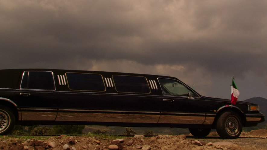 Lincoln Town Car Stretched Limousine