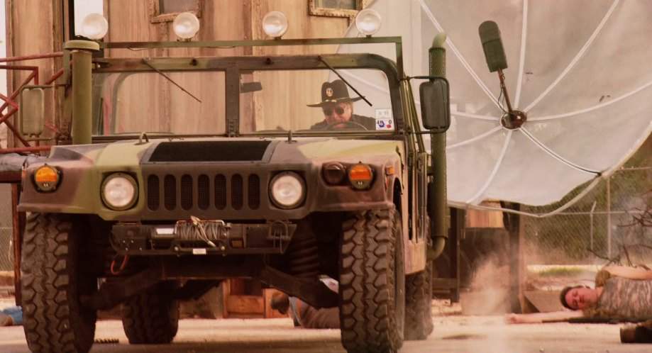 AM General HMMWV M1113