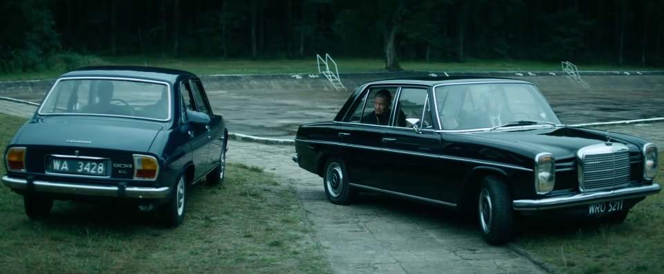 Mercedes-Benz 230