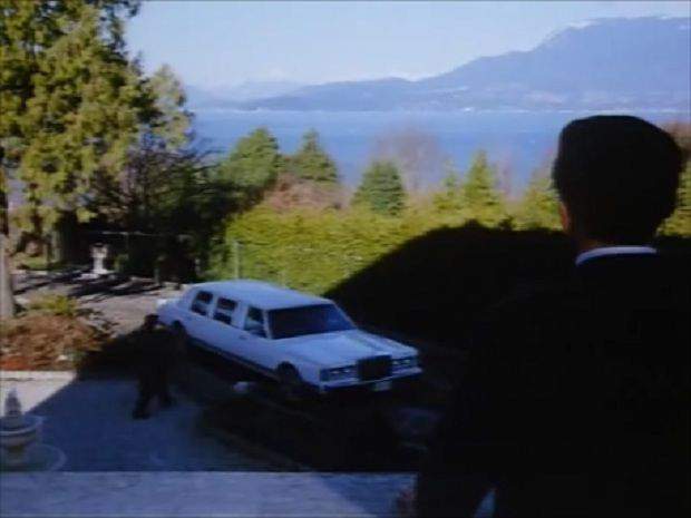 Lincoln Town Car Stretched Limousine