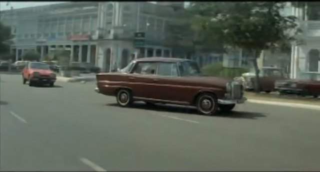 Mercedes-Benz 200