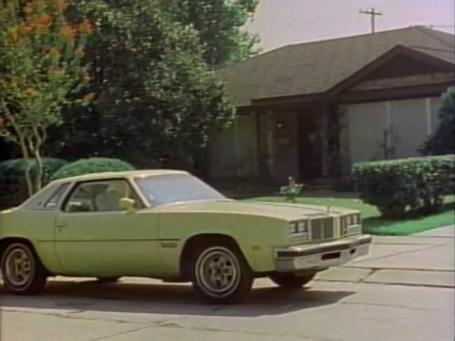 Oldsmobile Cutlass Salon
