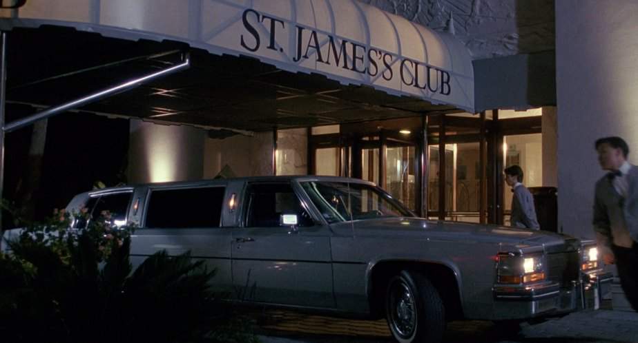 Cadillac Sedan DeVille Stretched Limousine