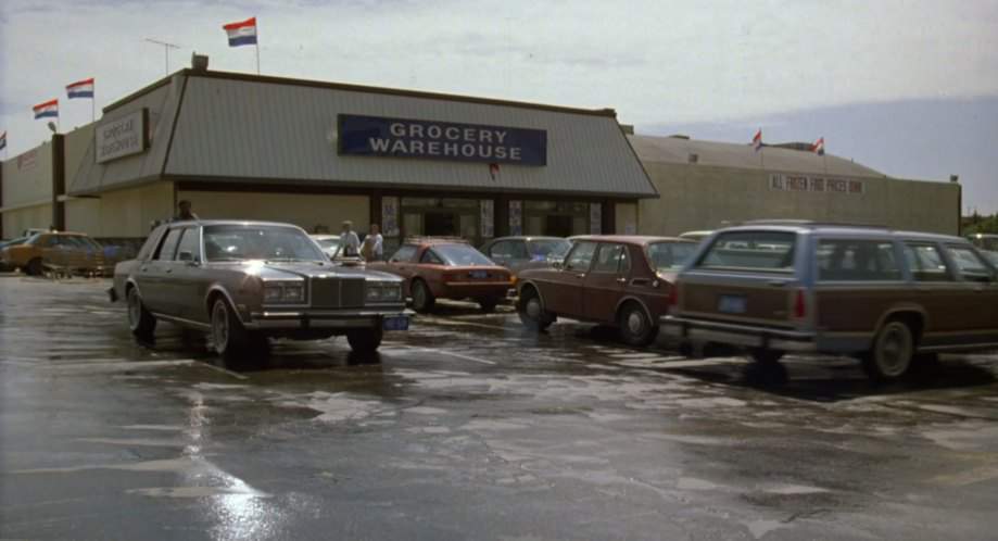 Chrysler New Yorker Fifth Avenue