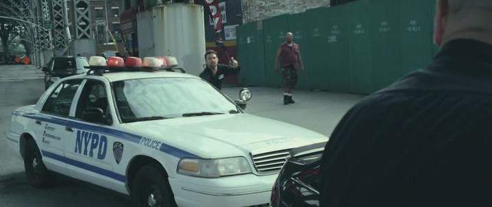 1998 Ford Crown Victoria in Tracers