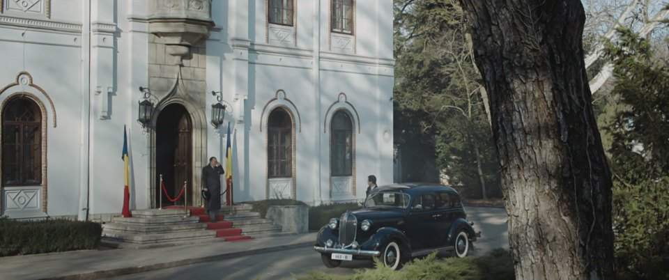 Plymouth De Luxe