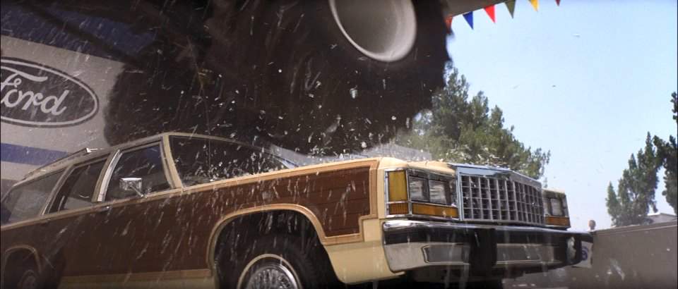 Ford LTD Country Squire