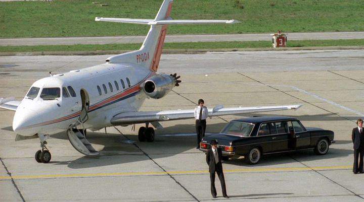 Mercedes-Benz 230 Lang