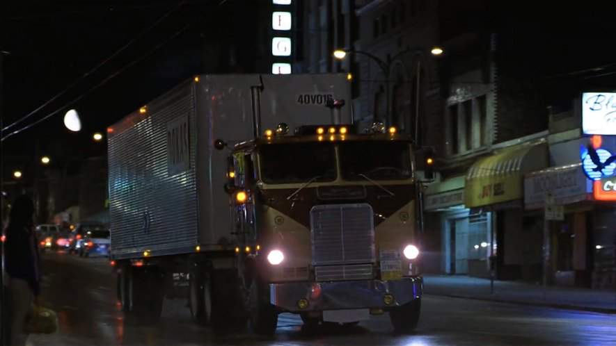 White-Freightliner WFT-7564T