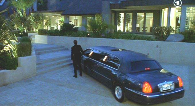 Lincoln Town Car Stretched Limousine