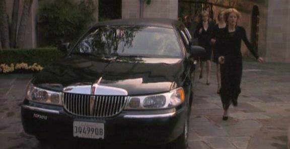 Lincoln Town Car Stretched Limousine