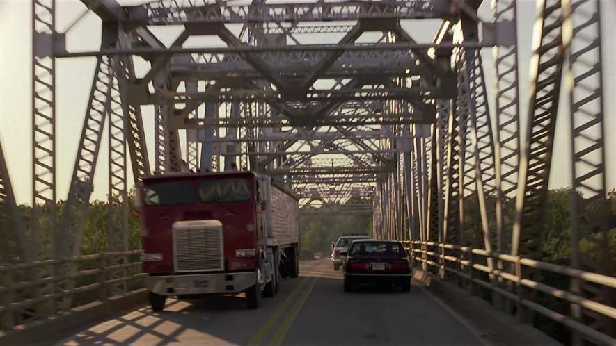 Freightliner FLT