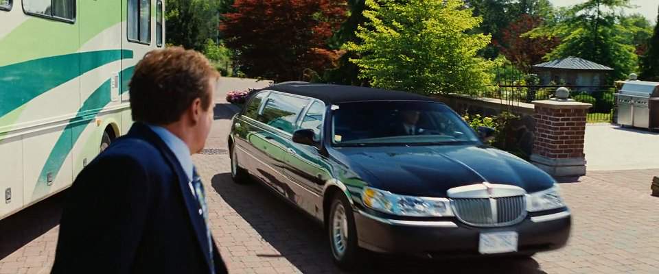 Lincoln Town Car Stretched Limousine