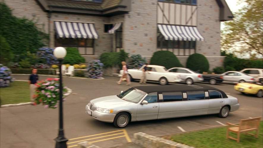 Lincoln Town Car Stretched Limousine