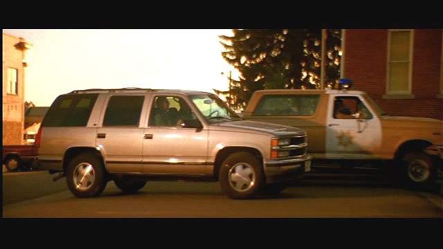 1998 Chevrolet Tahoe in Bats