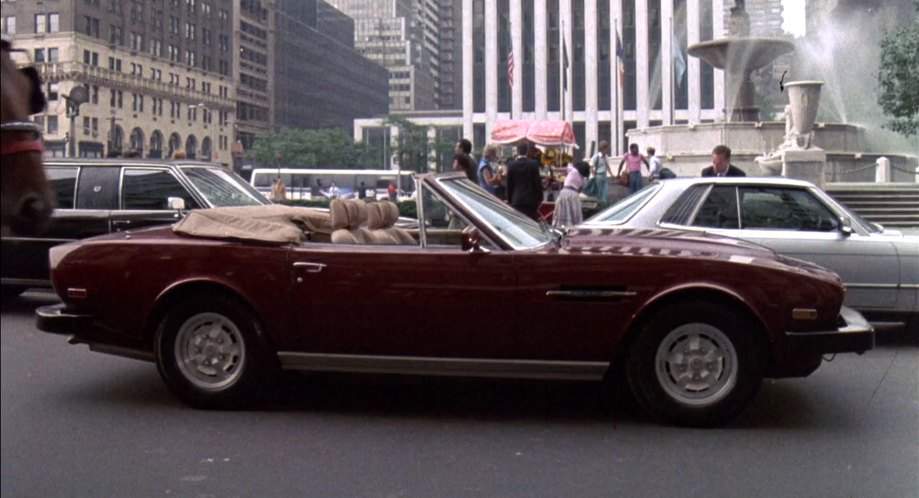 Aston Martin V8 Volante