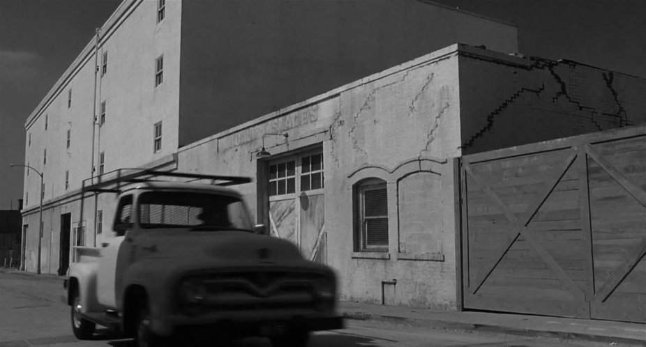 Ford F-100