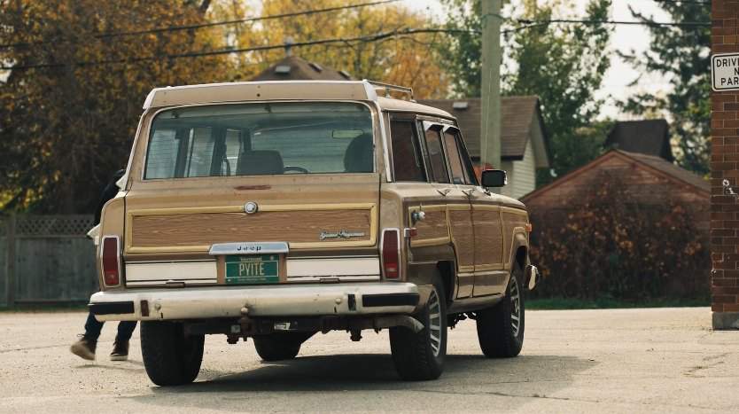 Jeep Grand Wagoneer