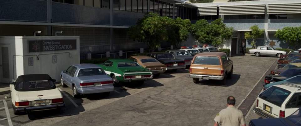 Mercedes-Benz 560 SL