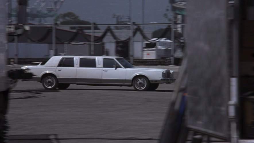 Lincoln Town Car Stretched Limousine