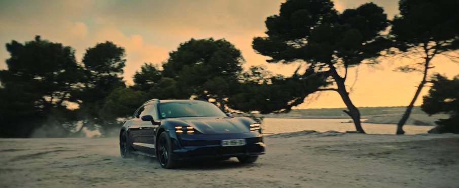 Porsche Taycan 4S Cross Turismo