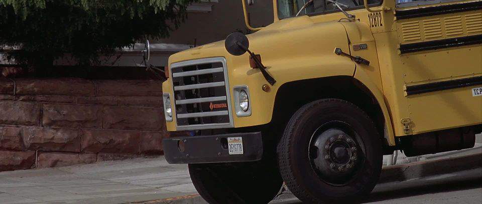 International S-1700 Schoolmaster