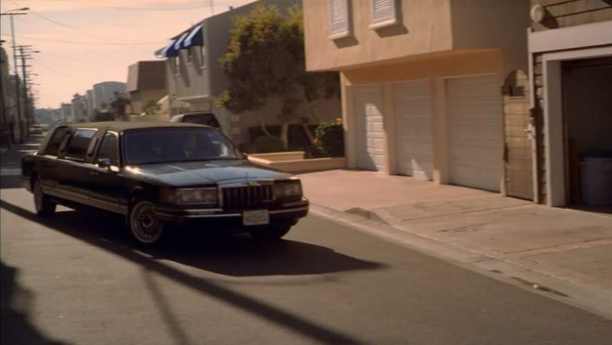 Lincoln Town Car Stretched Limousine