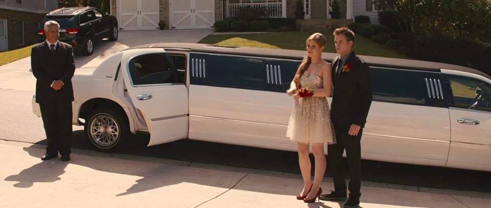 Lincoln Town Car Stretched Limousine