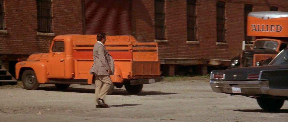 International Harvester L-100