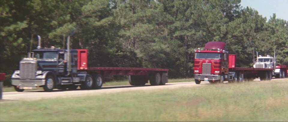 Freightliner FLC 120 64 T